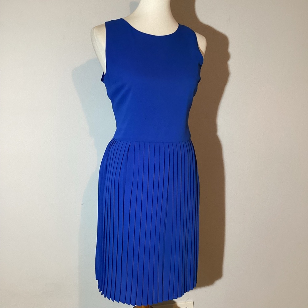 Pim&Larkin sleeveless dress, accordion pleat skirt, scoop neck, fully lined, Med
